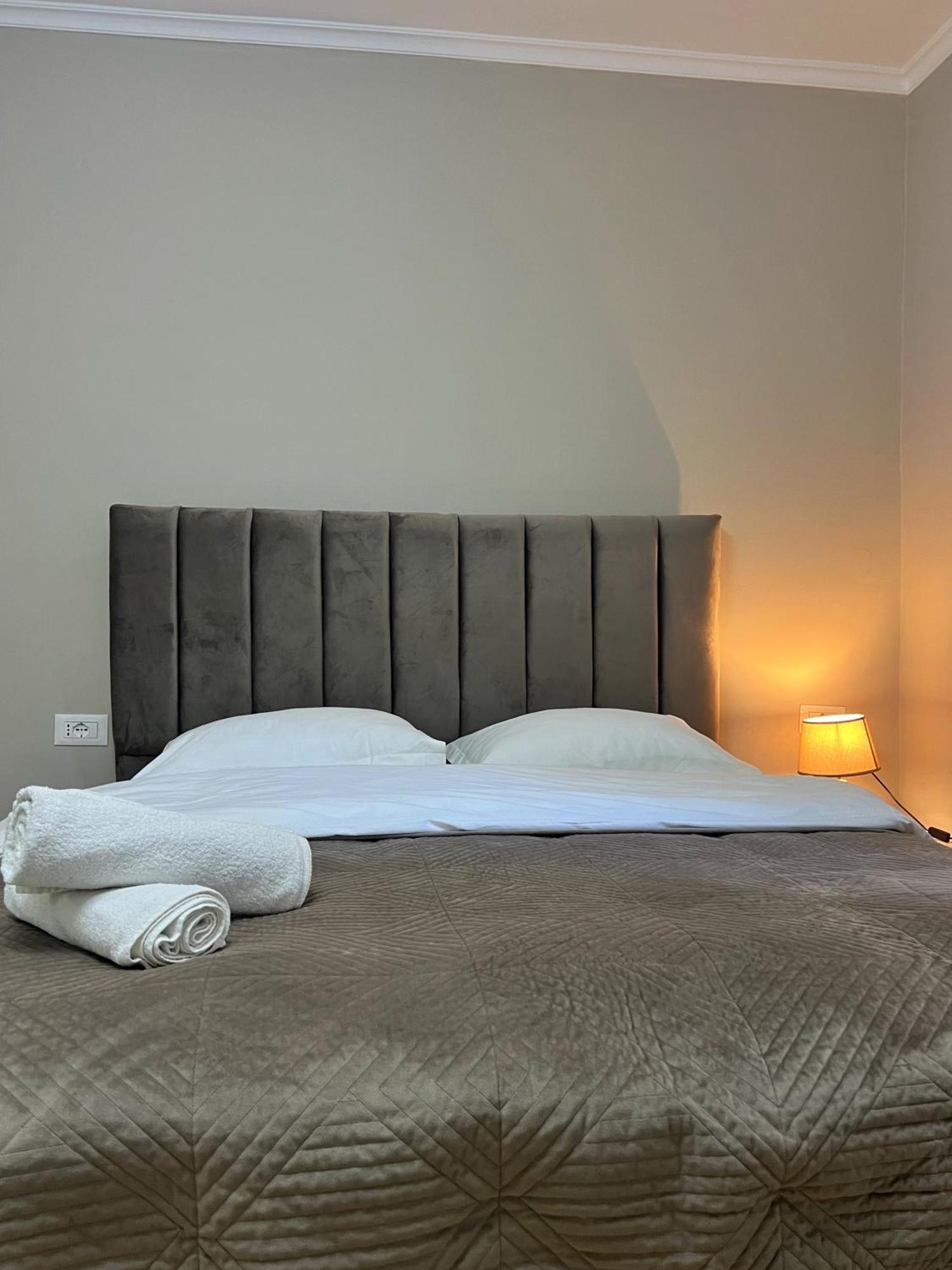New Bazaar Cane Apartment 2 Tiranë Eksteriør bilde
